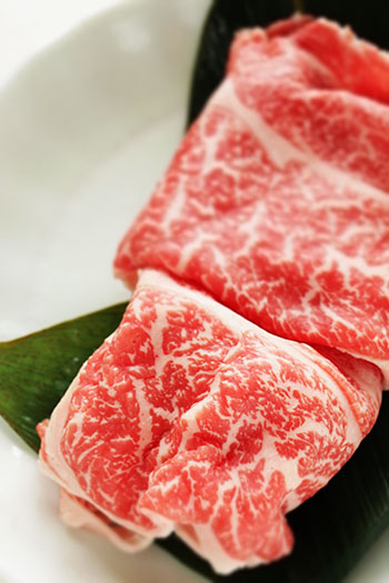 https://robert-parker-michelin-sg-prod.s3.amazonaws.com/media/image/2016/08/17/fa639ea408c5429fb8b2c2374d3cf544_wagyu+vertical+for+web.jpg