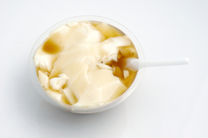 Tau huay is eaten as both a dessert and breakfast dish. Who says you can't have dessert for breakfast?
